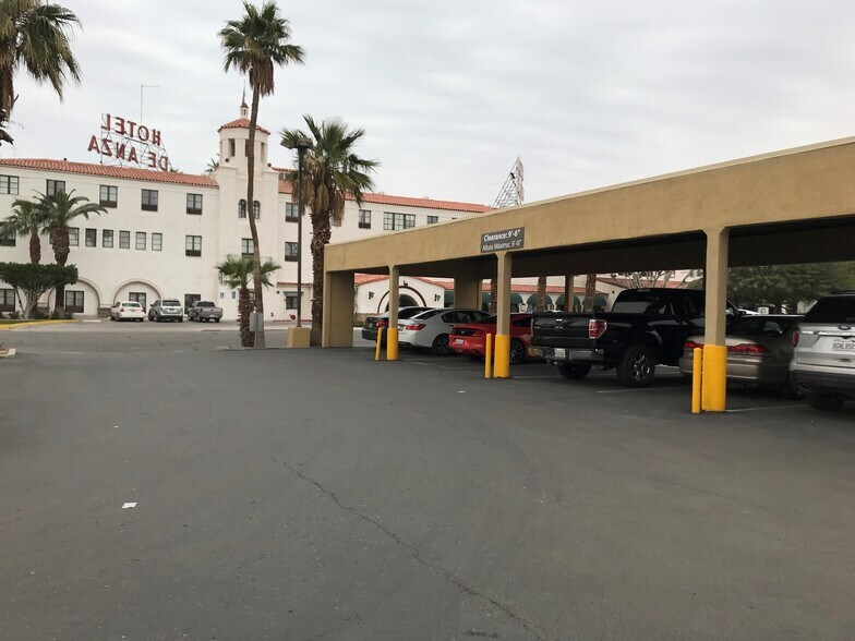 More Photos Of 200 E 4th St, Calexico Bank For Sale