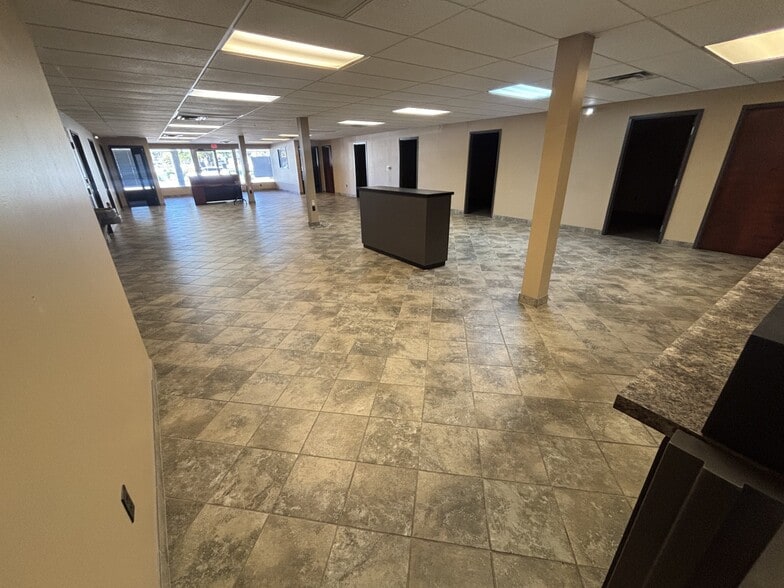 More Photos Of 763-765 W Poplar Ave, Collierville Freestanding For Sale