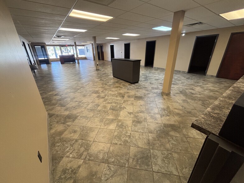 More Photos Of 763-765 W Poplar Ave, Collierville Freestanding For Sale