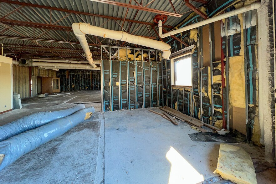 More Photos Of 3200 E Memorial Rd, Edmond Medical For Sale