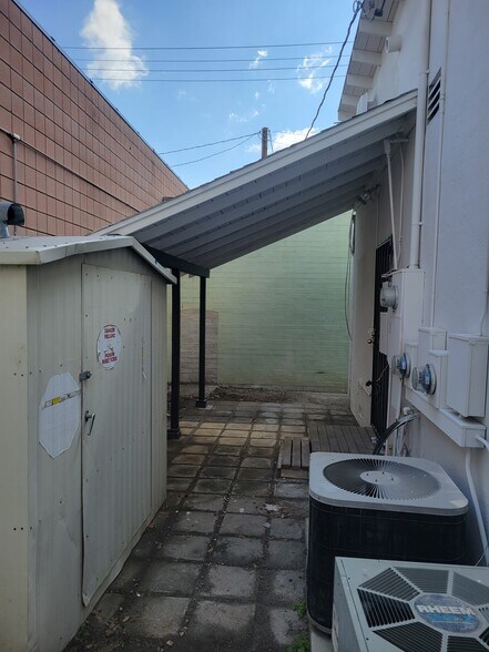 More Photos Of 801 E Florida Ave, Hemet Office For Lease