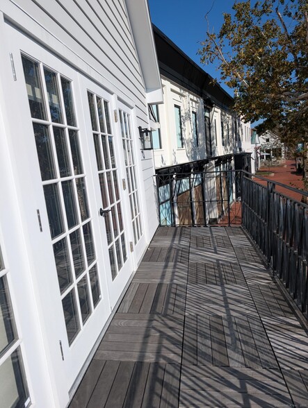 Primary Photo Of 139 Main St, Westport Storefront For Lease