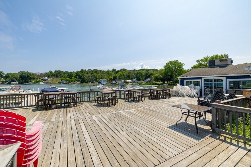 More Photos Of 8106 W Port Bay Rd, Wolcott Marina For Sale