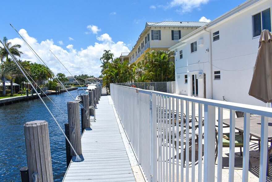More Photos Of 3204 SE 10th St, Pompano Beach Apartments For Sale