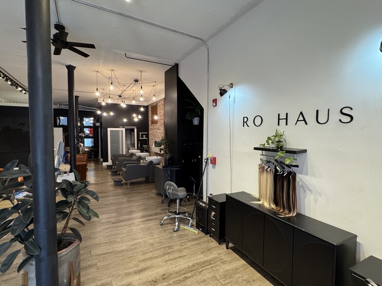 More Photos Of 108-110 E Main St, Columbus Storefront Retail Office For Sale
