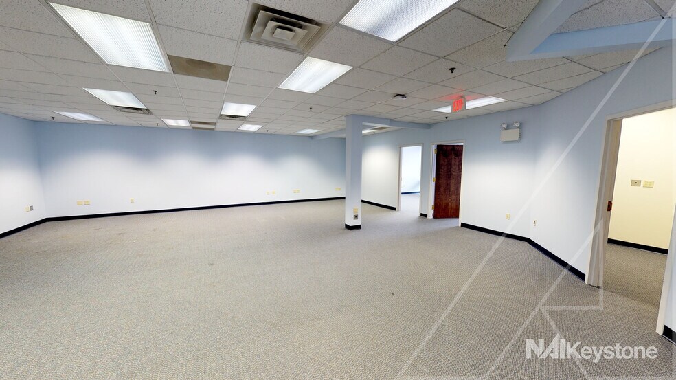 More Photos Of 975 Berkshire Blvd, Wyomissing Medical For Lease