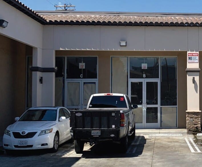 Primary Photo Of 3411 W Florence Ave, Los Angeles Service Station For Lease