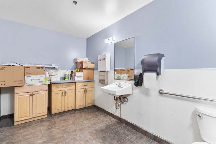 More Photos Of 31887 Corydon Rd, Lake Elsinore Warehouse For Sale