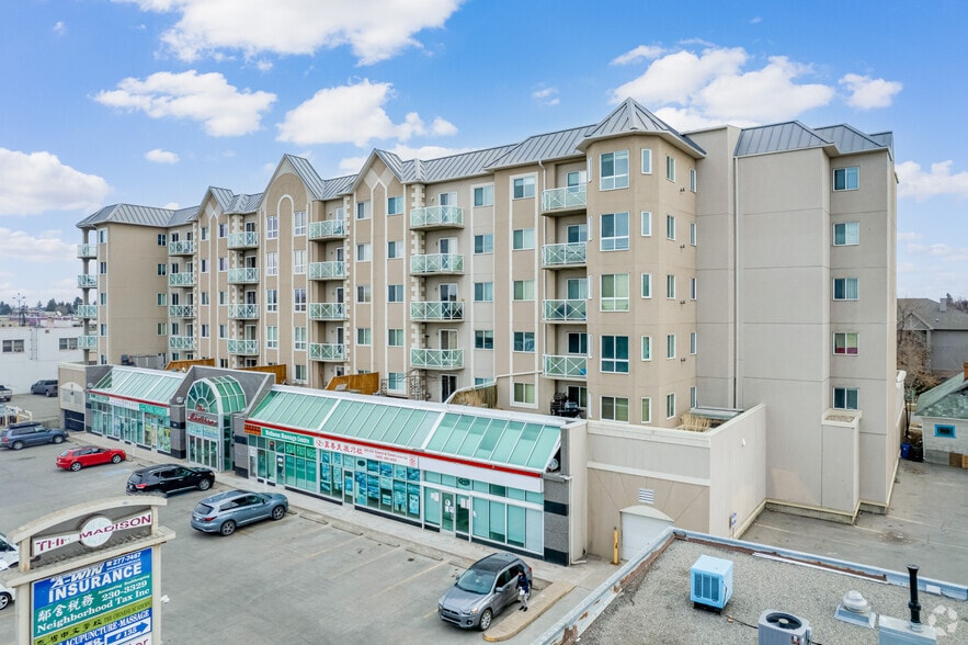 More Photos Of 1518 Centre St N, Calgary Apartments For Lease