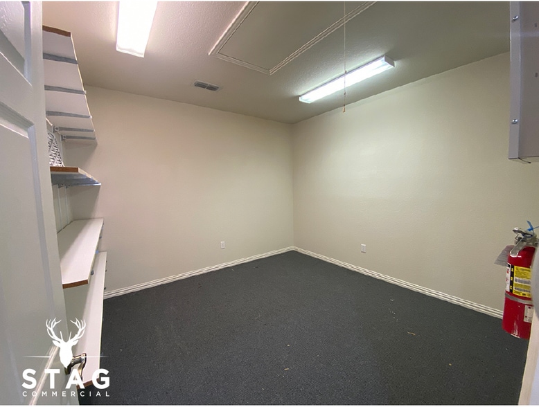 More Photos Of 1206 Bent Oaks Ct, Denton Medical For Lease