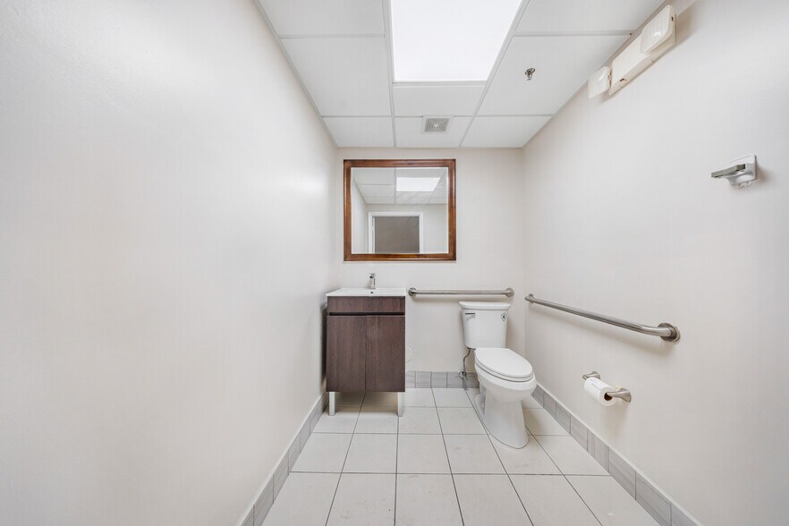 More Photos Of 11965 SW 142nd Ter, Miami Light Distribution For Lease