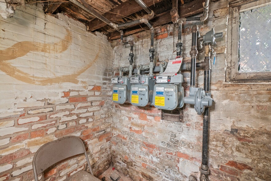 More Photos Of 2708 Maryland Ave, Baltimore Multifamily For Sale