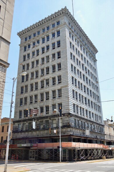 Primary Photo Of 100 N 4th St, Steubenville Office For Sale
