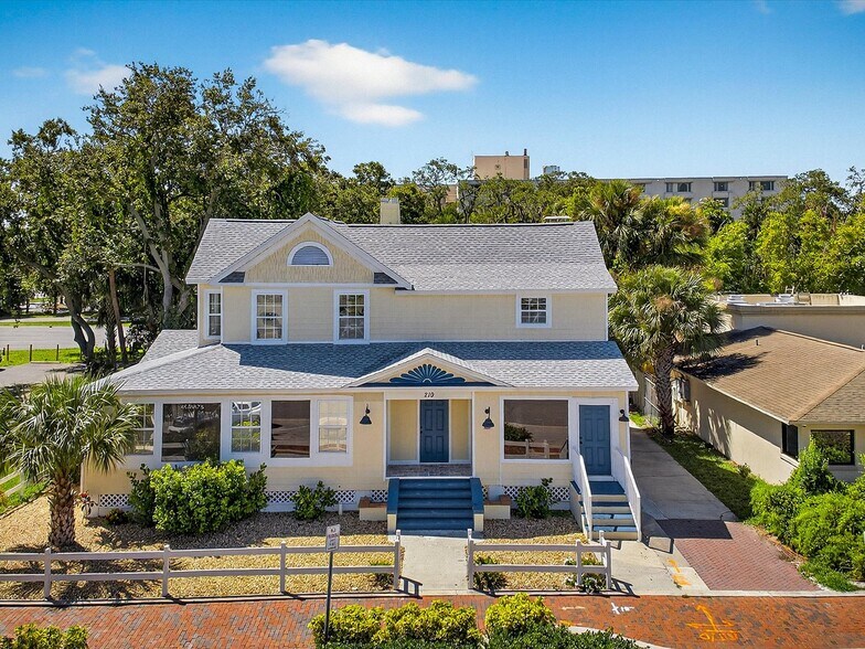 More Photos Of 219 Magnolia Ave, Daytona Beach Storefront Retail Residential For Sale