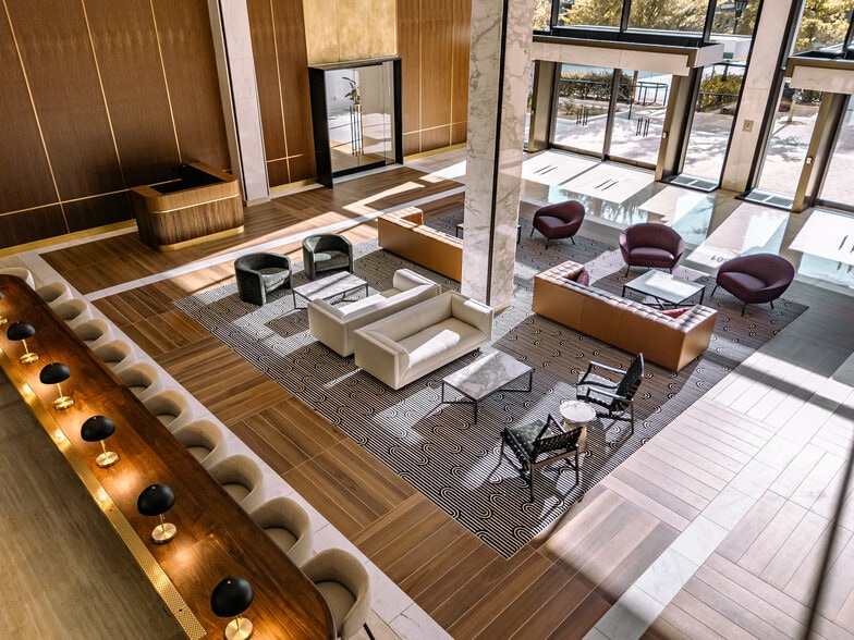 More Photos Of 301 N Main St, Greenville Office For Lease