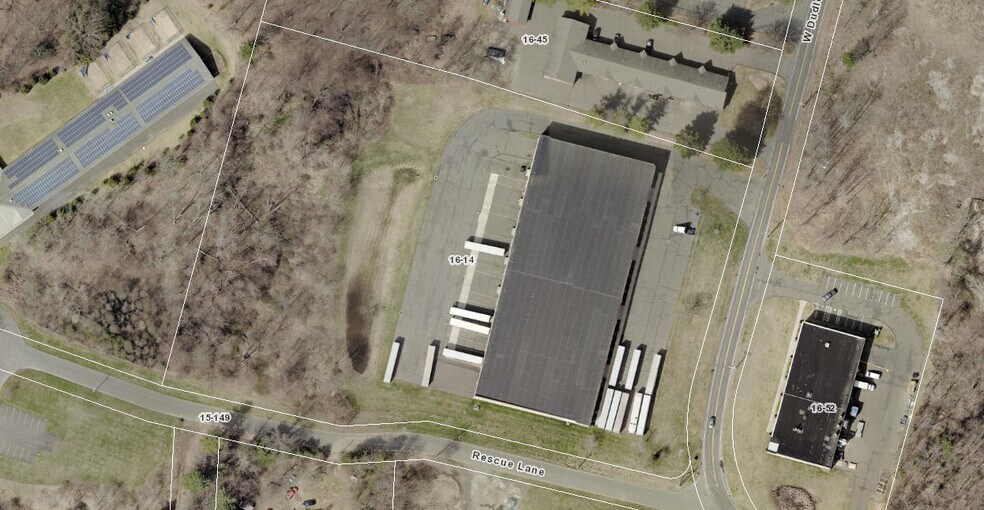 More Photos Of 95 W Dudley Town Rd, Bloomfield Distribution For Lease