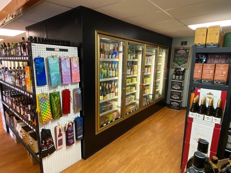 More Photos Of 1430 Cipriani Loop, Monument General Retail For Sale