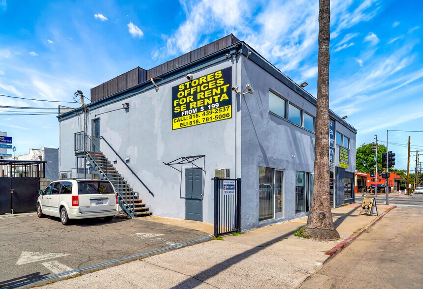 More Photos Of 1926 S Main St, Santa Ana Office For Lease