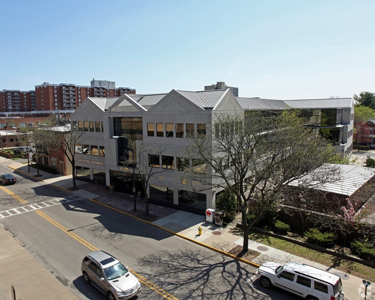 More Photos Of 260 E Brown St, Birmingham Office For Lease