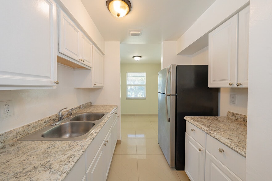 More Photos Of 938 Northern Dr, Lake Park Apartments For Sale