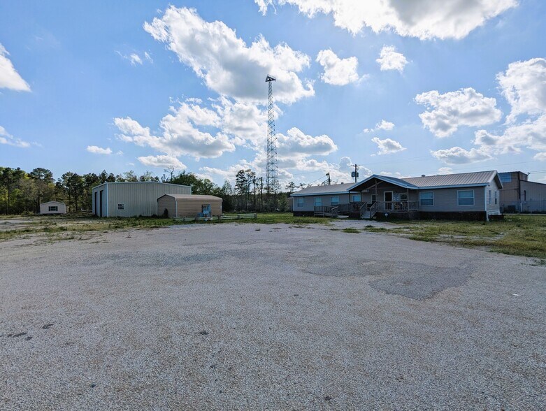 More Photos Of 16595 IH-10, Vidor Truck Terminal For Sale