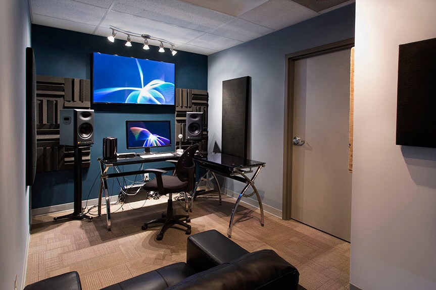 More Photos Of 1957 E Irving Blvd, Irving Movie Radio TVStudio For Sale