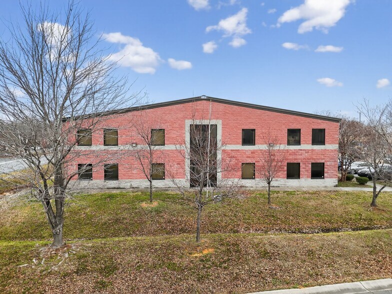 More Photos Of 22 Carpenter Ct NW, Concord Warehouse For Lease