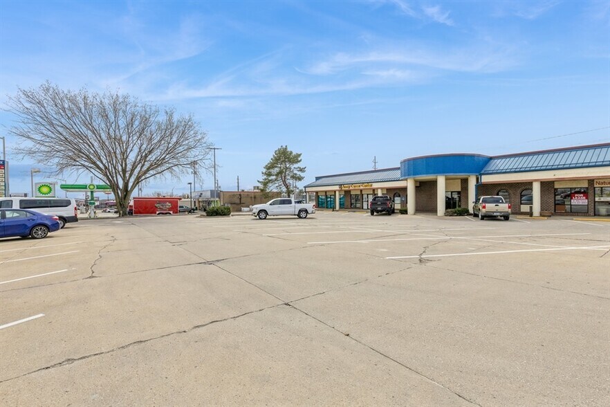 More Photos Of 213-217 Duff Ave, Ames Unknown For Lease