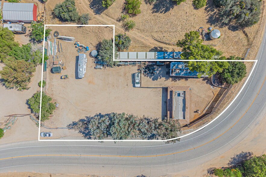 More Photos Of 33604 Agua Dulce Canyon Rd, Agua Dulce Freestanding For Sale