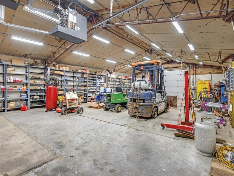 More Photos Of 4554 Il Route 173, Poplar Grove General Retail For Sale