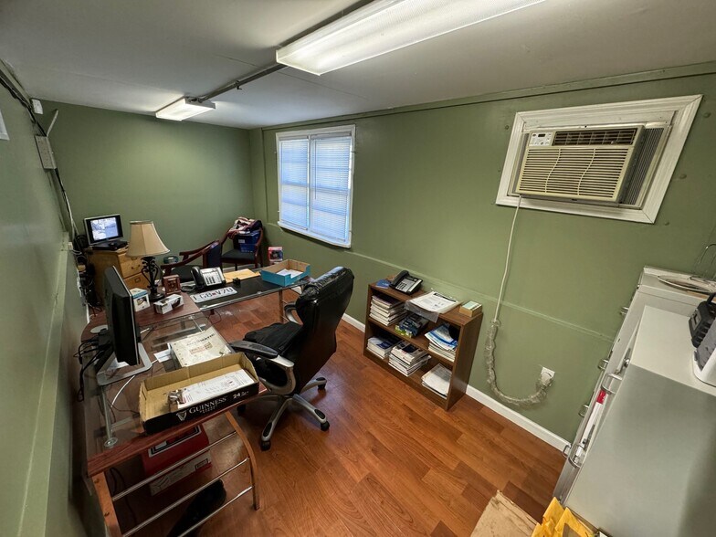 More Photos Of 7300 Troost Ave, Kansas City Auto Repair For Sale