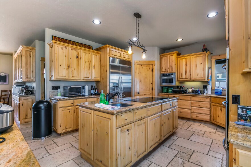 More Photos Of 11705 SW Shumway Rd, Powell Butte Specialty For Sale