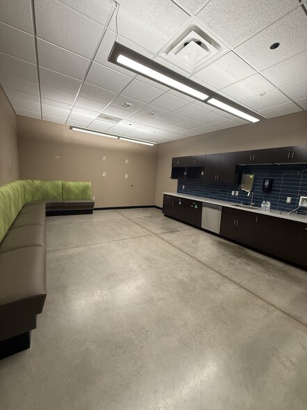 More Photos Of 215 Riverfront Ter, Eau Claire Office For Lease