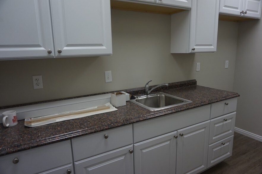 More Photos Of 3324 S 200 E, Salt Lake City Warehouse For Sale