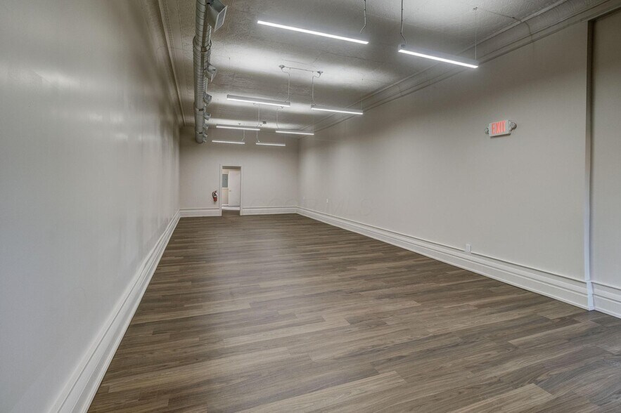 More Photos Of 973-975 Mount Vernon Ave, Columbus Storefront Retail Residential For Lease