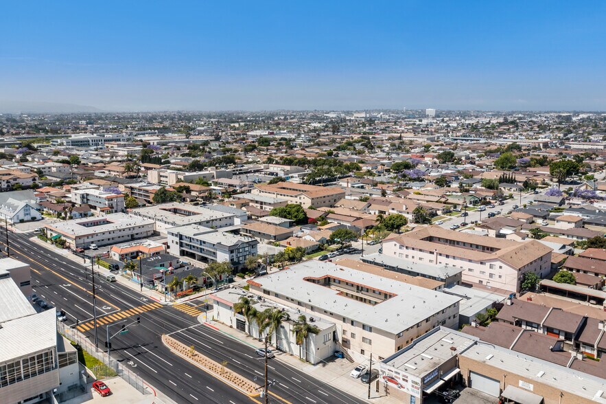 More Photos Of 13663 Prairie Ave, Hawthorne Office For Sale