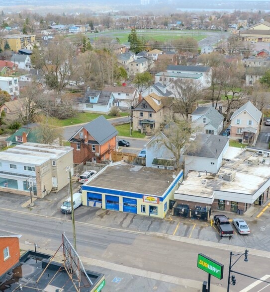 More Photos Of 471 Macdonnell St, Kingston Auto Repair For Sale
