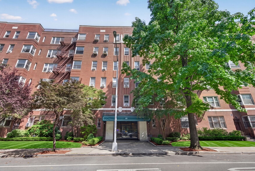 More Photos Of 60 Plaza St E, Brooklyn Apartments For Sale