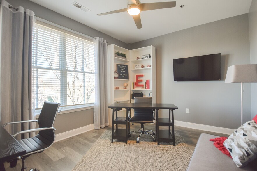 More Photos Of 19701 Bethel Church Rd, Cornelius Office For Sale