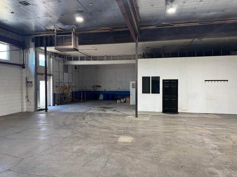 More Photos Of 6261 Crater Lake Hwy, Central Point Industrial For Sale