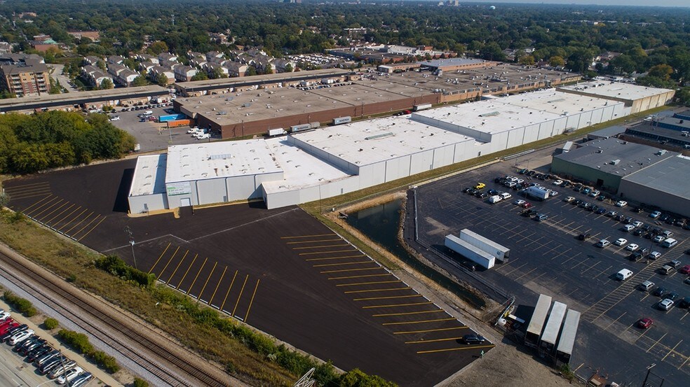 More Photos Of 6123-6227 Monroe Ct, Morton Grove Warehouse For Lease