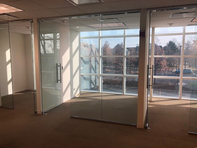 More Photos Of 1725 N McGovern St, Highland Park Medical For Lease