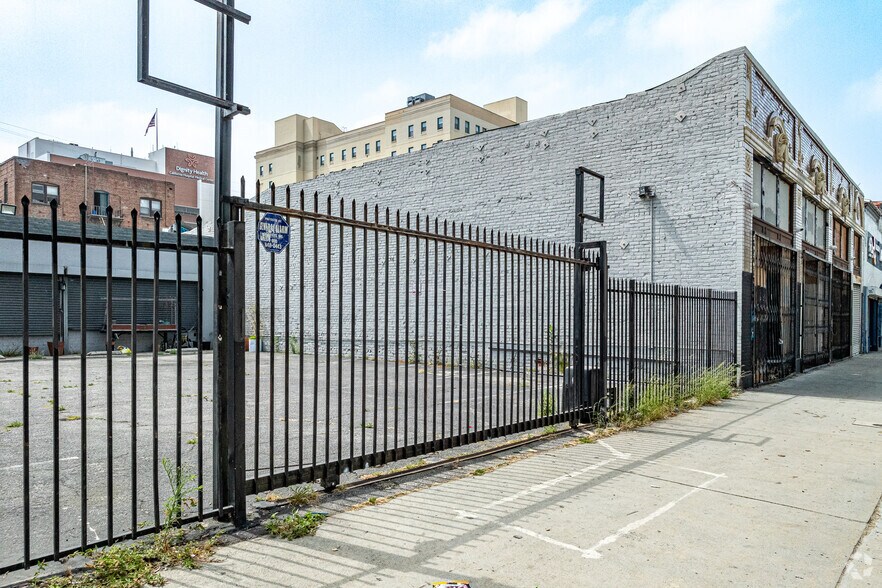 More Photos Of , Los Angeles Industrial For Sale