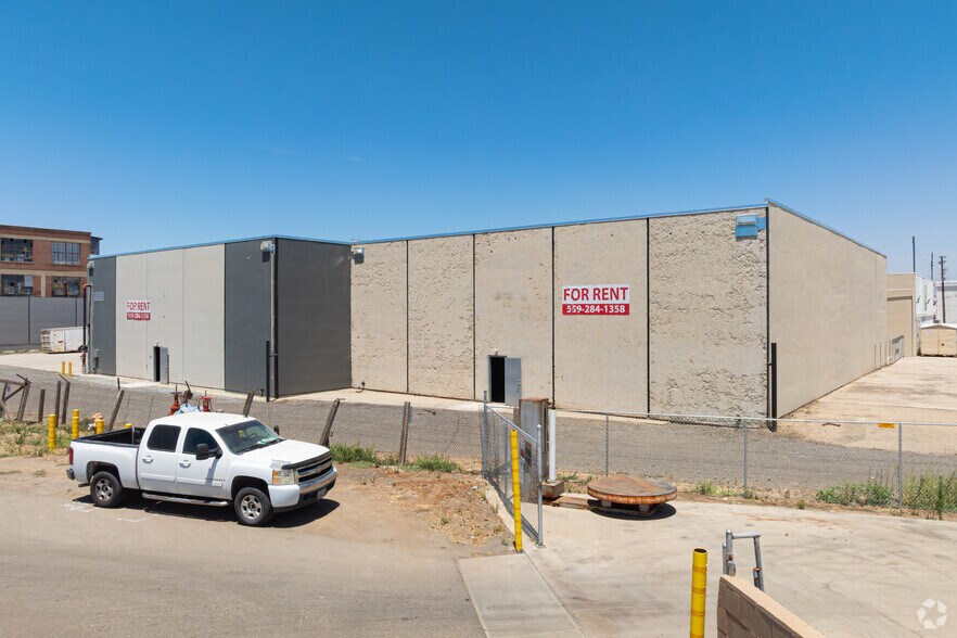 More Photos Of 430 W Ventura St, Dinuba Warehouse For Sale