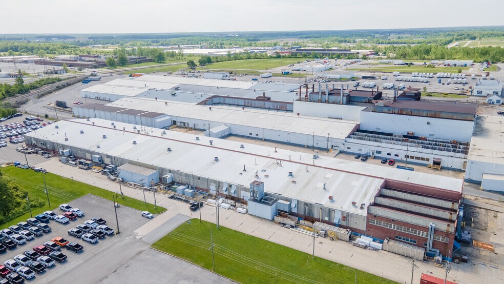 More Photos Of 2701 S Coliseum Blvd, Fort Wayne Manufacturing For Lease