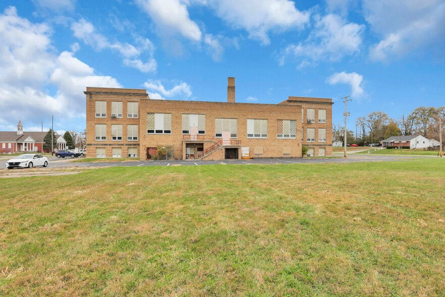 More Photos Of 300 E Auburn Ave, Springfield Office For Sale