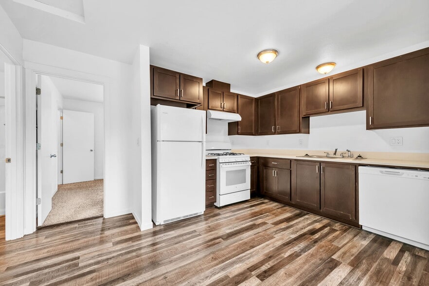 More Photos Of 3942 Ward Dr NE, Salem Apartments For Sale