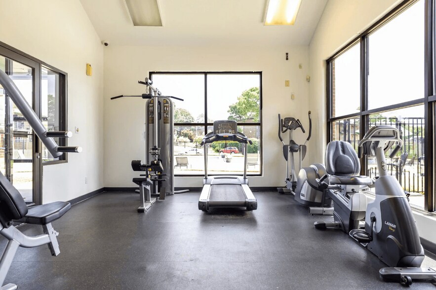 More Photos Of 29 Briar Cir, Fayetteville Apartments For Sale