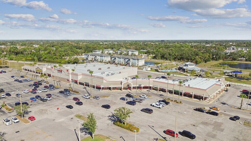 More Photos Of 5165-5261 33rd St E, Bradenton Storefront For Sale