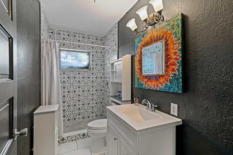 More Photos Of 312 E Tarpon Ave, Tarpon Springs Medical For Sale